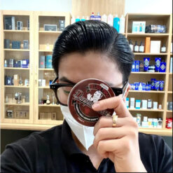 Với khả năng giữ nếp cao nên bạn không cần quá nhiều sáp mà mái tóc của bạn vẫn vào nếp gọn gàng