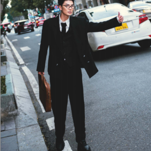 Vuốt đươc một mãi tóc ưng ý sự tự tin của bạn sẽ tăng lên nhiều lần