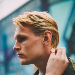 Sử dụng sáp vuốt tóc O'douds Styling Treatment bạn sẽ tạo được mái tóc mà mình yêu thích một cách dễ dàng