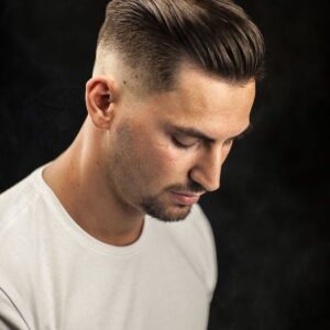 Xịt phồng tóc Reuzel Grooming Tonic với hiệu năng tạo phồng cho tóc tự nhiên được nhiều người yêu thích