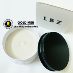 Chất sáp mềm để dễ dàng đánh tan và apply lên tóc