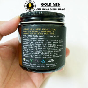 Thiết kế của lọ sáp không quá nội bật nhưng được dùng bằng chất liệu để người dùng dễ sử dụng cũng như bảo quản